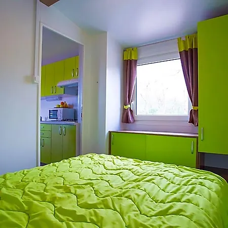 فندق Zelena Laguna Mobile Homes فيرسار