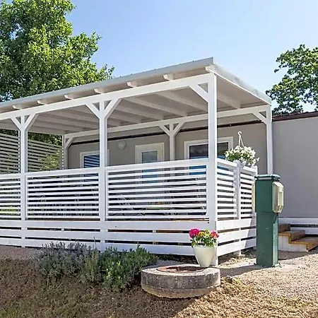 Zelena Laguna Mobile Homes فيرسار