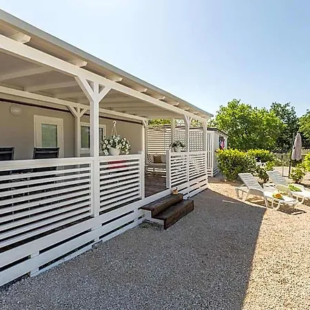 فندق Zelena Laguna Mobile Homes