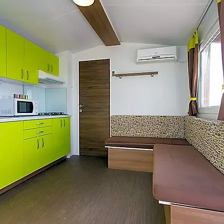 Zelena Laguna Mobile Homes فندق 4*