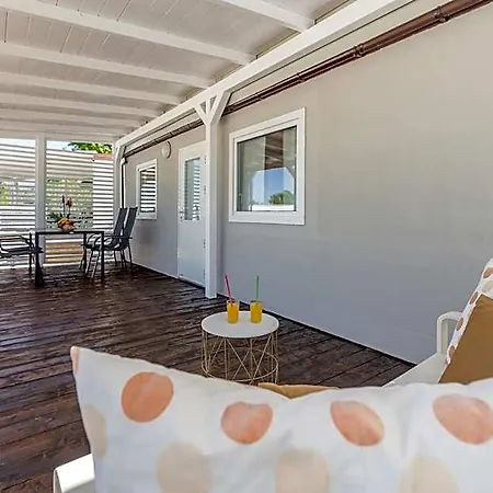 Zelena Laguna Mobile Homes 호텔 4*