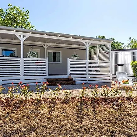 Zelena Laguna Mobile Homes 4*