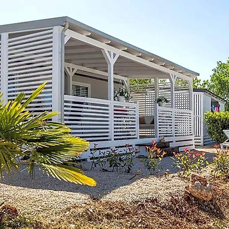 Zelena Laguna Mobile Homes 4*